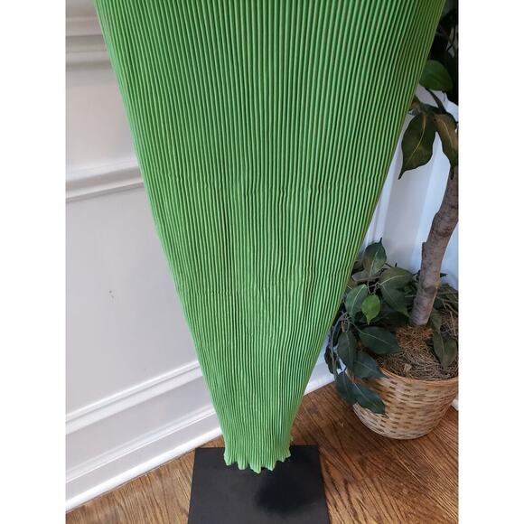 PRETTYLITTLETHING Long Maxi Dress Womens 8 Green Plisse Collared Button Front - Picture 13 of 16